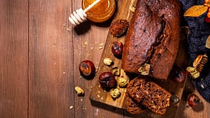 Quentes, boas e em sobremesas. Três receitas de bolos com castanhas