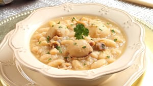 Sair de casa para comer uma boa feijoada de choco? Veja estas receitas