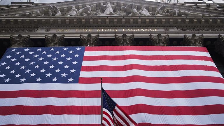 Wall Street avança com perdas pressionada pela inflação