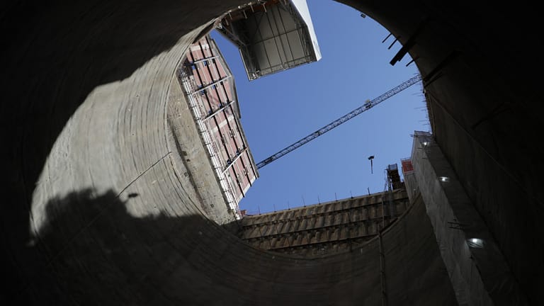 Dez estações do Metro de Lisboa vão ganhar elevadores