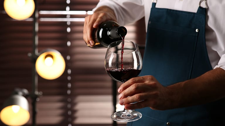 Organizações pedem adoção de medidas face excesso de produção de vinho