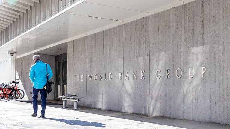 Arábia Saudita e Catar vão pagar dívida da Síria ao Banco Mundial