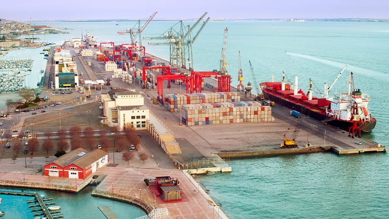 Carga movimentada no Porto de Lisboa subiu 22,7% em março