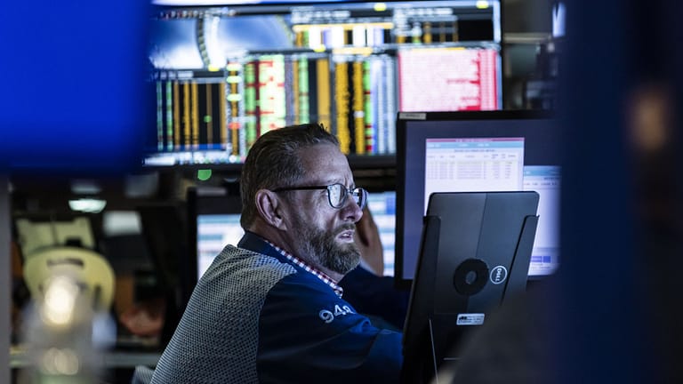 Bolsa de Wall Street negoceia em alta no início da sessão