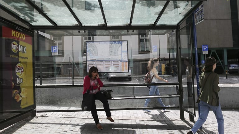 Queixas sobre os transportes aumentam: “Baratas subiam pelas pernas”