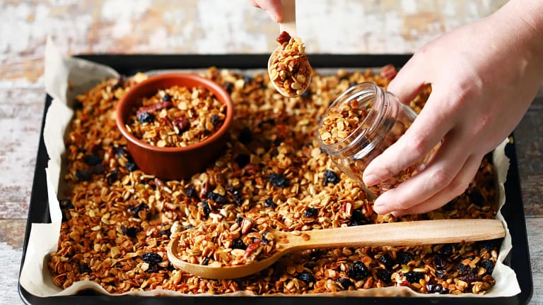 Sempre quis aprender a fazer granola caseira? Eis a sua oportunidade