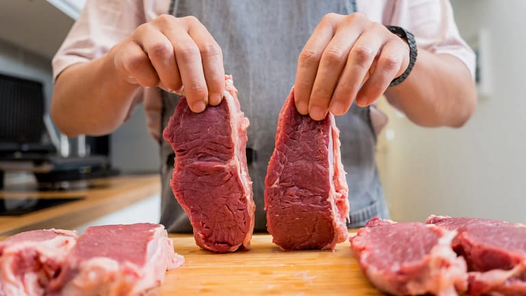 Estudo controverso sugere que consumo de carne protege contra cancro