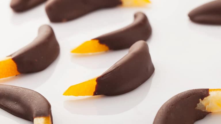 Cascas de batata-doce, curgete e laranja: 3 receitas sem desperdício Cascas de batata-doce, curgete e laranja: 3 receitas sem desperdício
