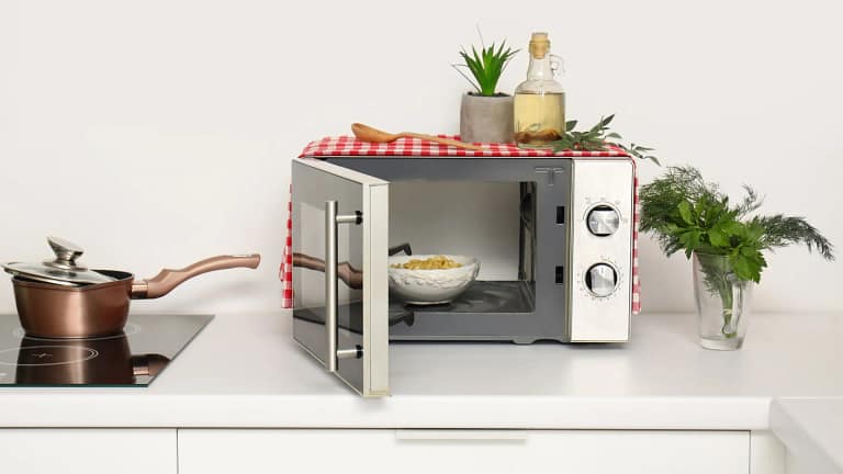 Sem tempo? 3 receitas no micro-ondas que ficam prontas num instante