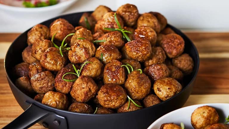 Vai ao Ikea só pelas almôndegas? Há novidades e descontos