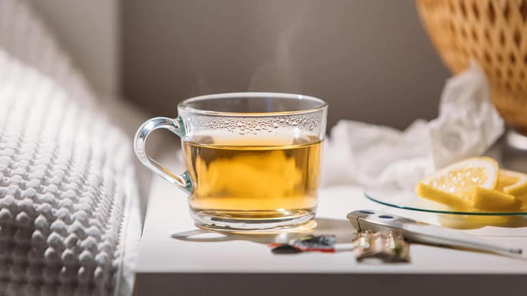 Se toma estes medicamentos, o melhor é evitar beber chá verde