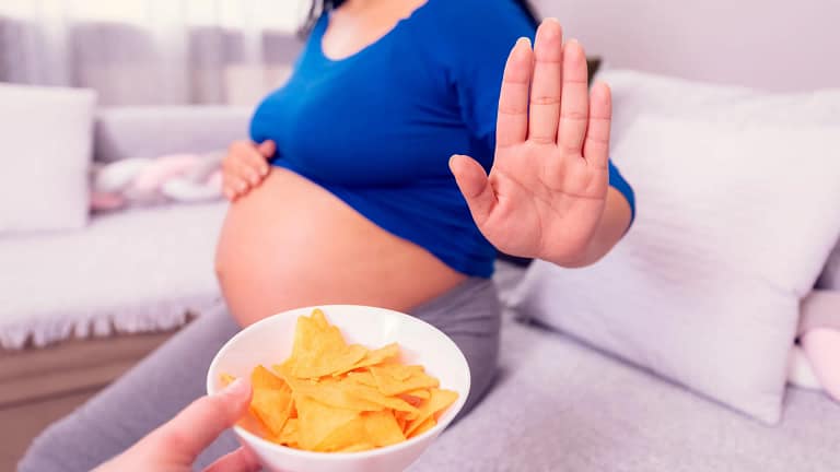 “A grávida tem necessidades de nutrientes, mas não deve ‘comer por dois'”