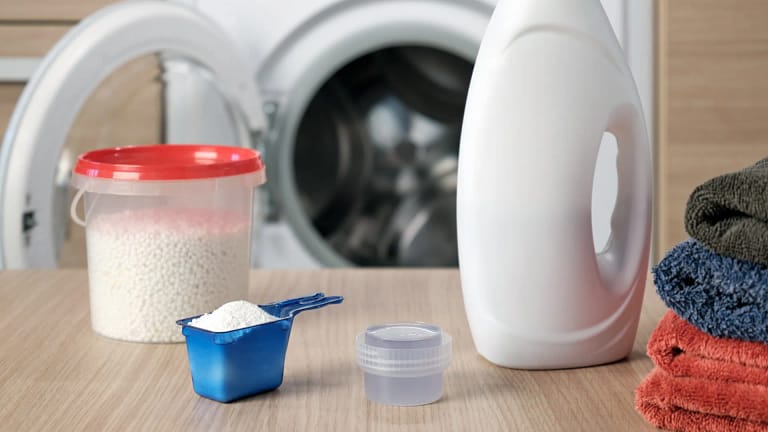 Não é só para a máquina… 7 usos surpreendentes do detergente para a roupa