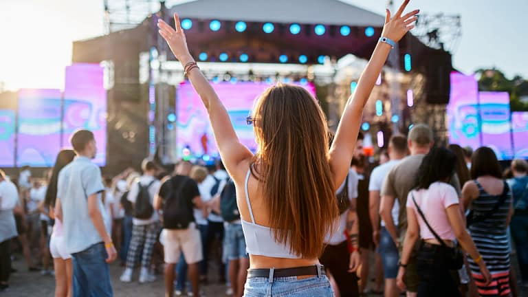 Está doente? Há médicos que “prescrevem” viagens e concertos