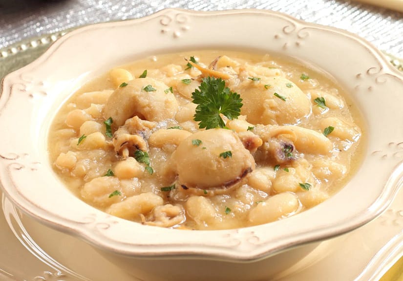 Sair de casa para comer uma boa feijoada de choco? Veja estas receitas