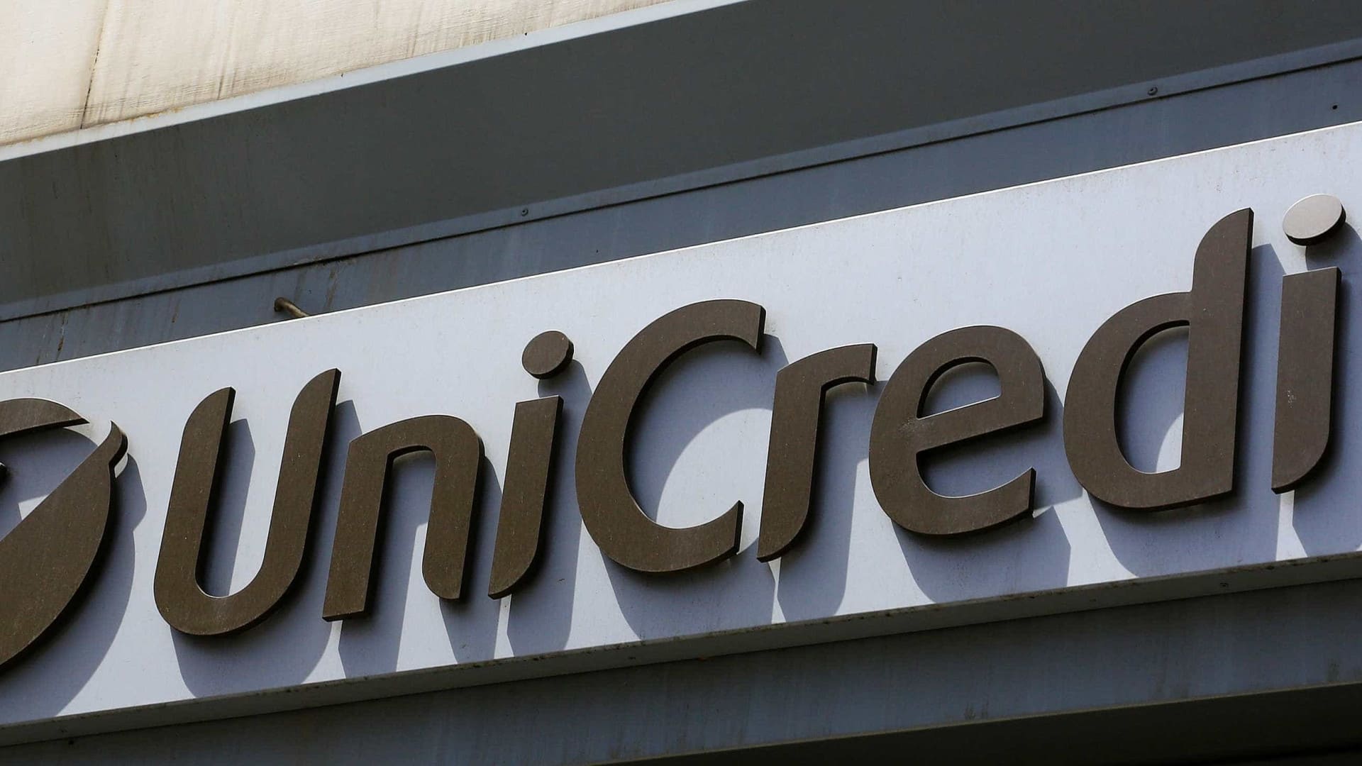 Autoridades da Alemanha autorizam Unicredit a adquirir 29,99% do Commerzbank
