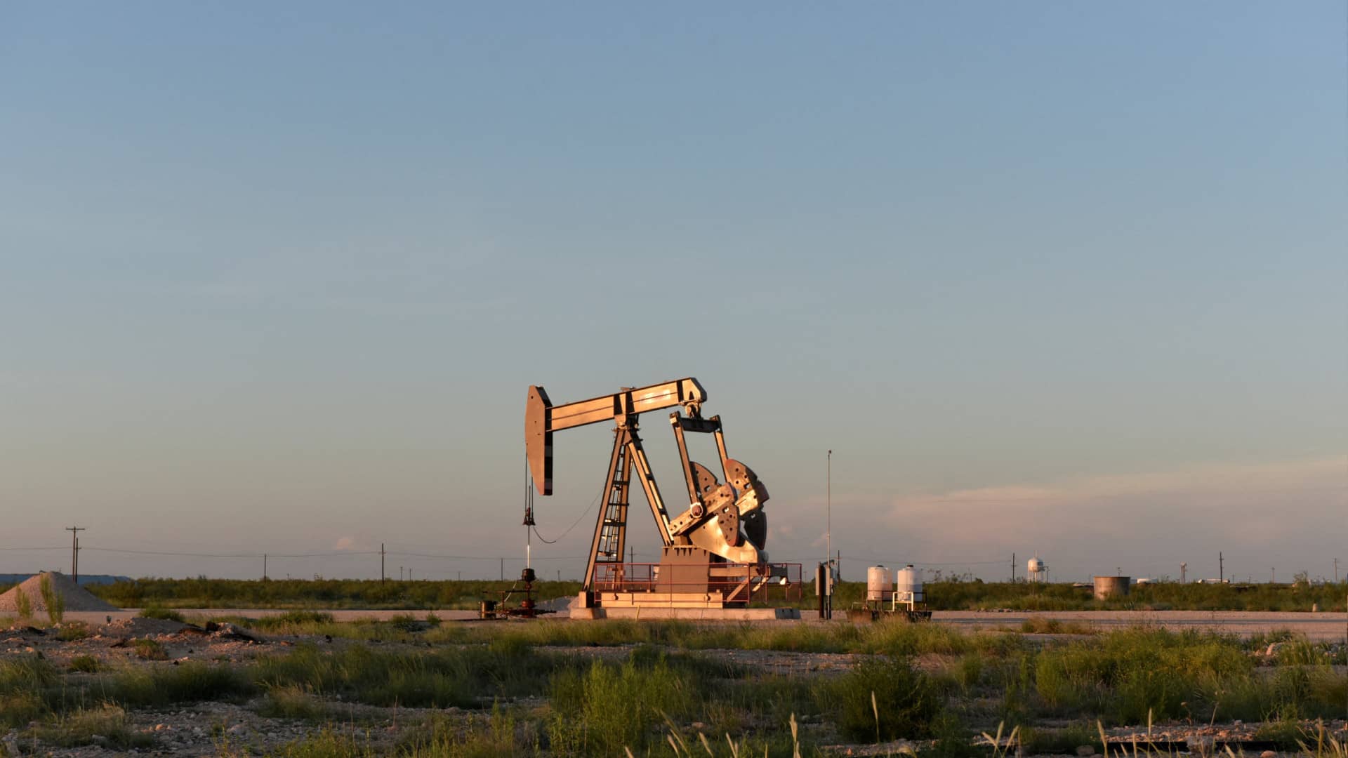 Preço do barril de petróleo Brent sobe 0,48% para 66,87 dólares
