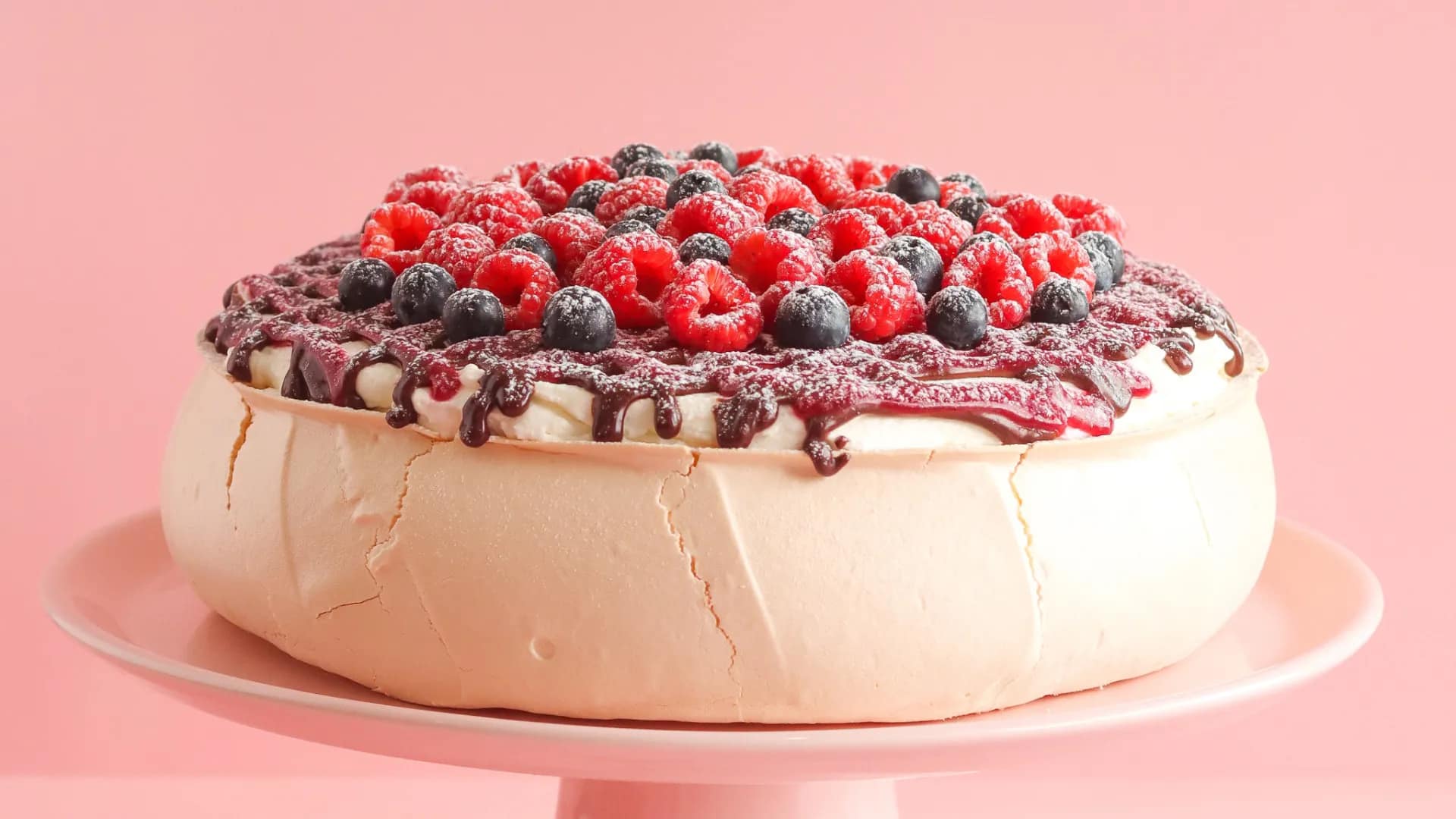 Lisboa está ainda mais gulosa. Chegou a Miss Pavlova e estamos a babar