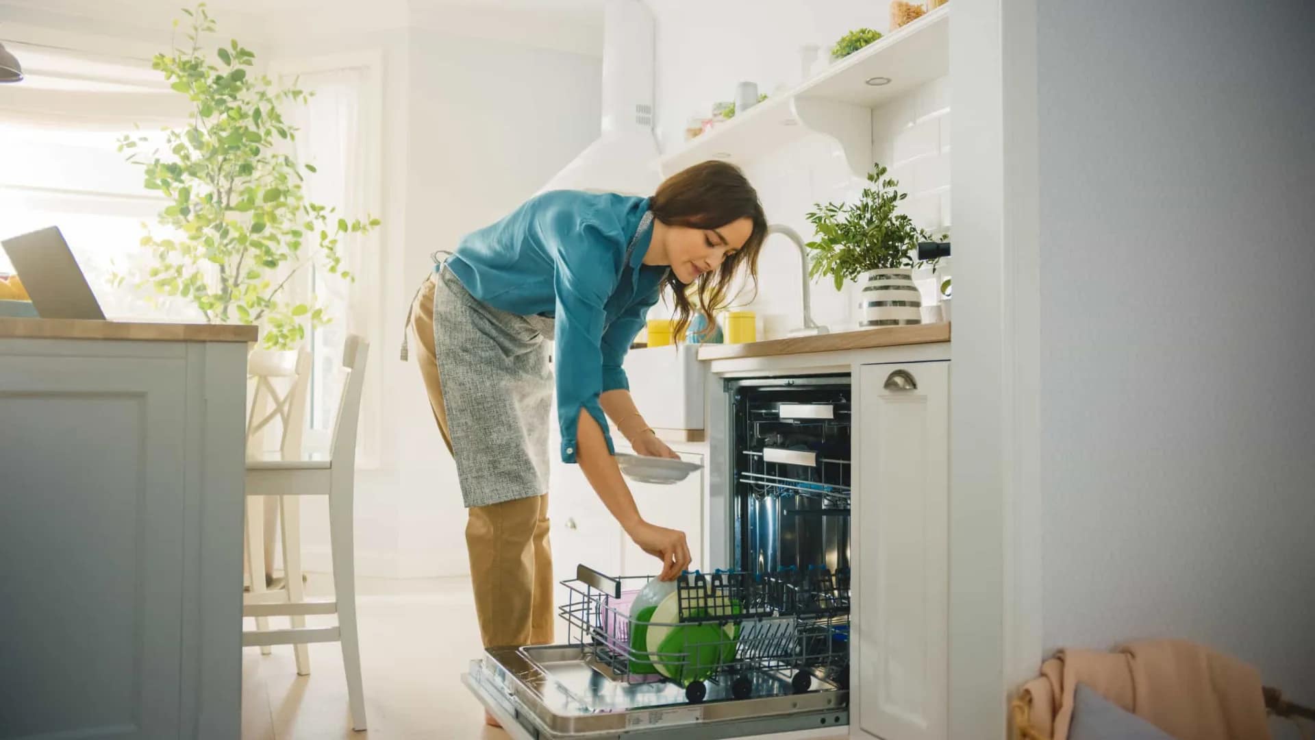 4 razões pelas quais não deve usar a máquina de lavar loiça todos os dias 4 razões pelas quais não deve usar a máquina de lavar loiça todos os dias