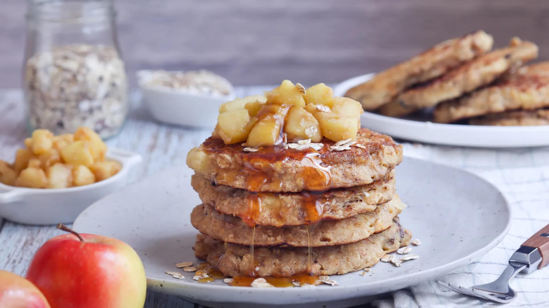 Panquecas fofas sem ovos! A receita com cheirinho a cinnamon rolls